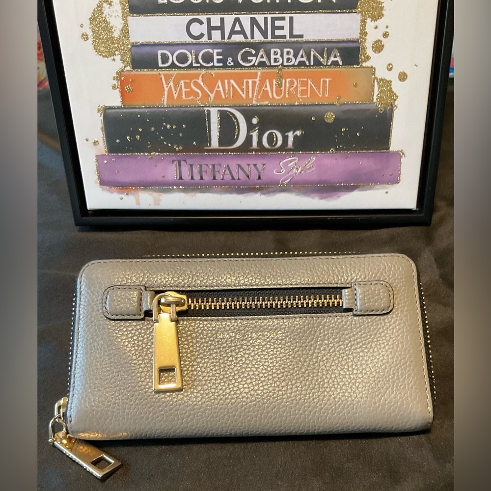 Marc Jacob’s gray zip around wallet